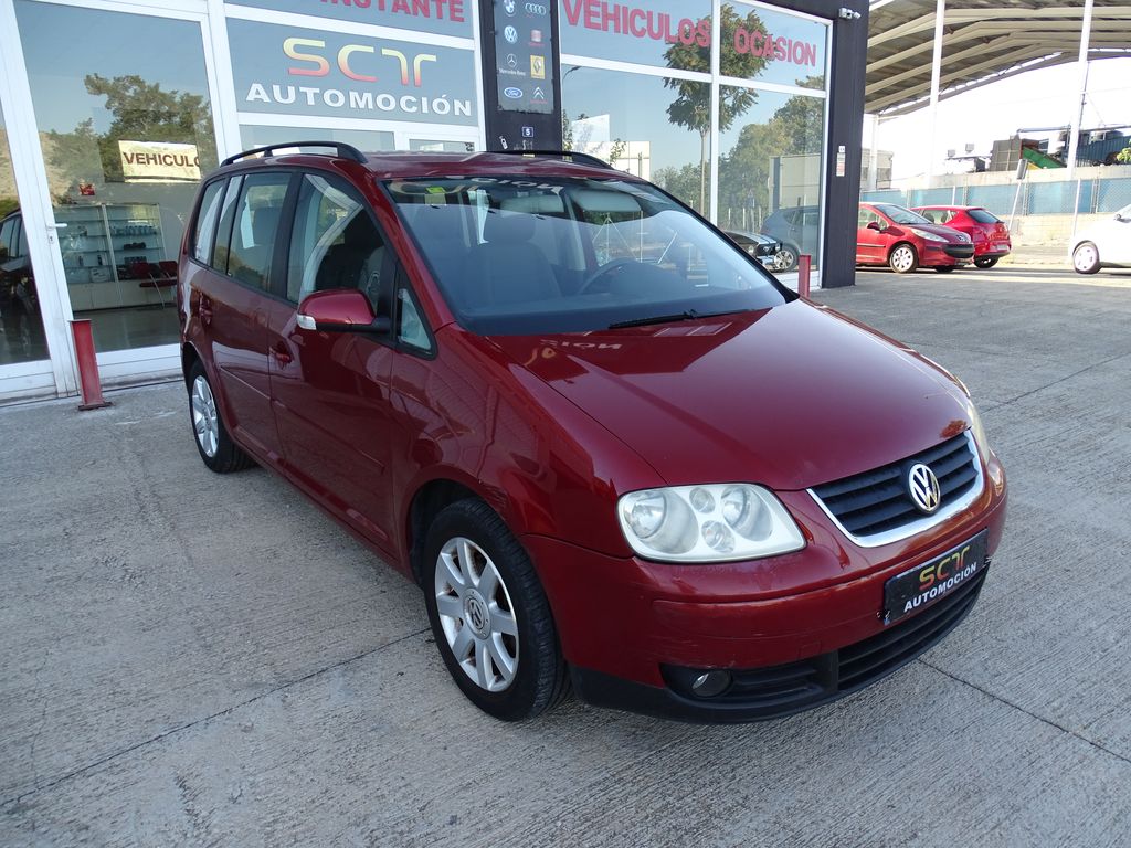 
								Volkswagen Tourang 1.9 Tdi full									