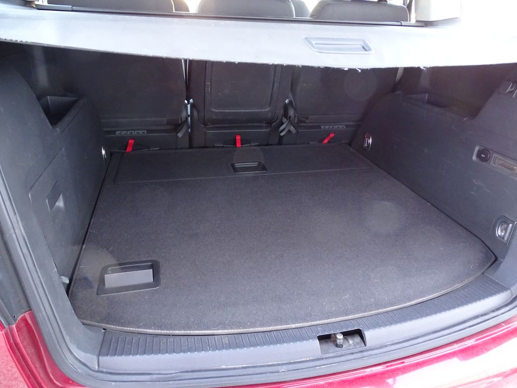 
								Volkswagen Tourang 1.9 Tdi full									