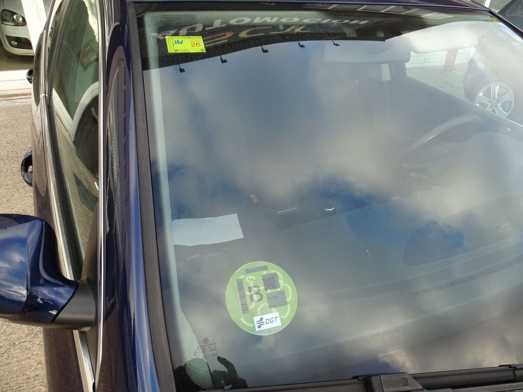 
								Volkswagen Passat 1.9 tdi full									