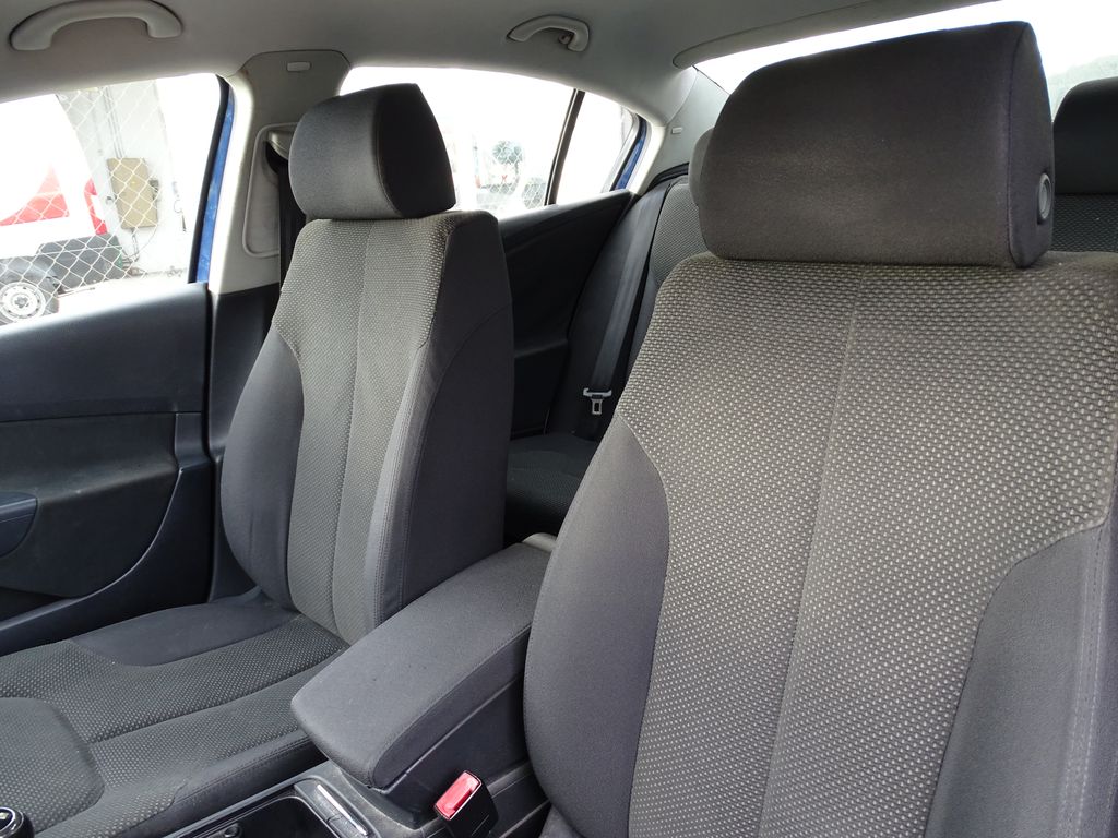 
								Volkswagen Passat 1.9 tdi full									