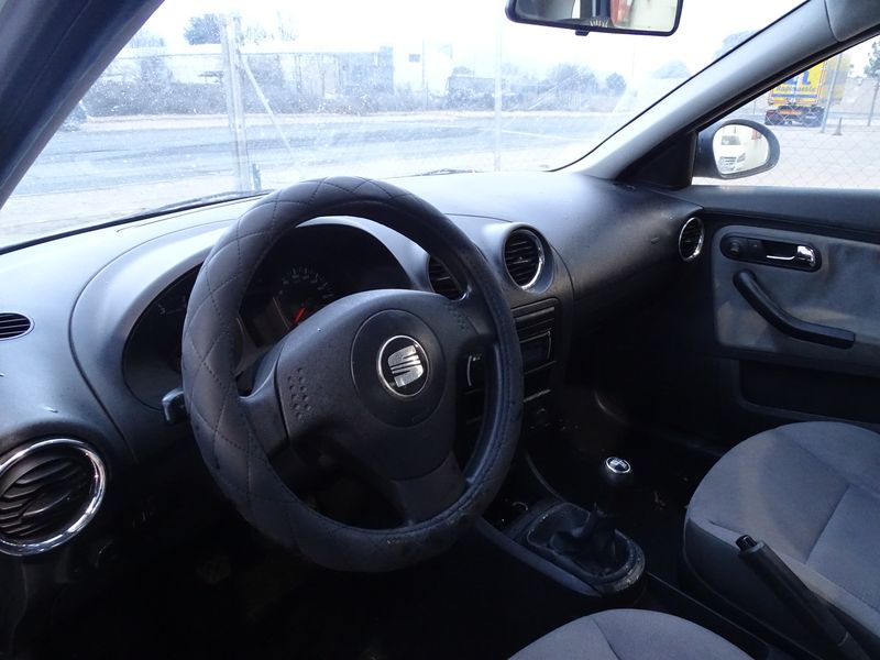
								Seat Ibiza 1.4 Gasolina 75 cv full									