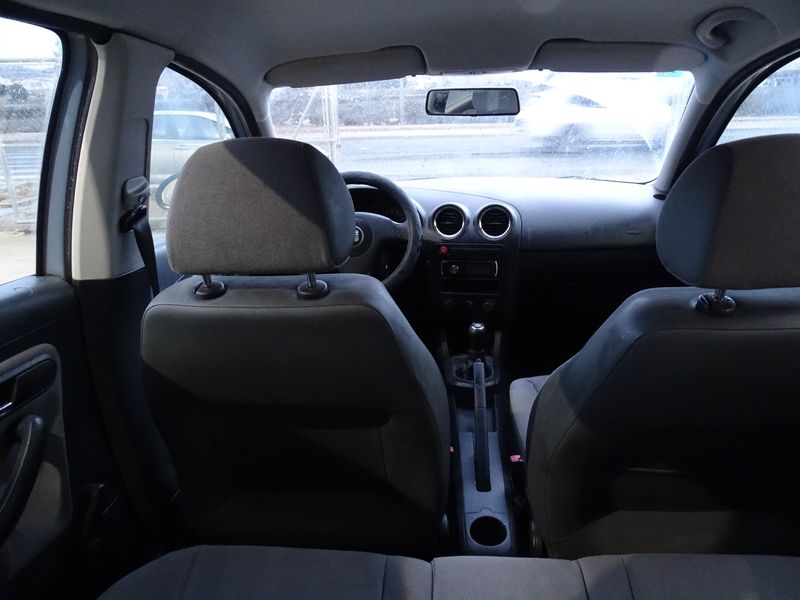 
								Seat Ibiza 1.4 Gasolina 75 cv full									