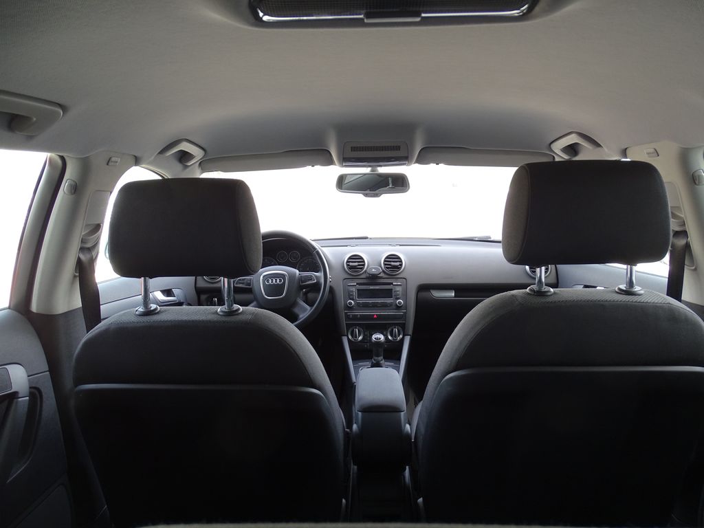 
								Audi A3 1.6 tdi 105 cv Sportback 1.6 TDI Attraction full									