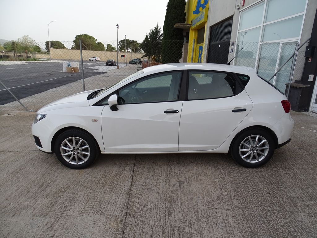 
								Seat ibiza 1.4 Gasolina 85 cv full									