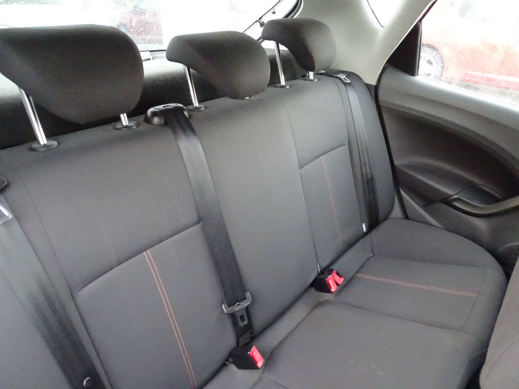 
								Seat ibiza 1.4 Gasolina 85 cv full									