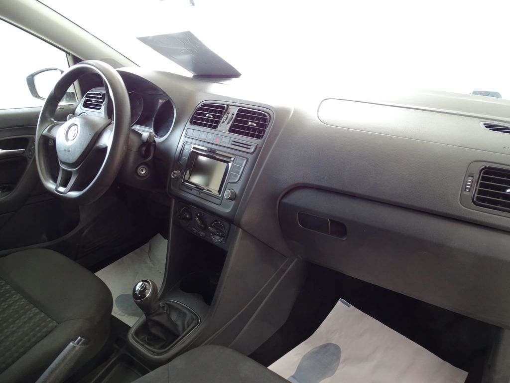 
								Volkswagen Polo 1.4 TDI Edition BlueMotion full									