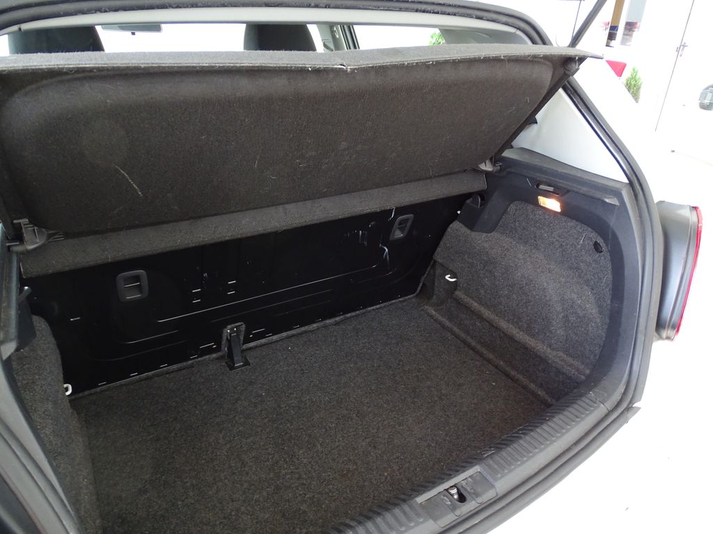 
								Volkswagen Polo 1.4 TDI Edition BlueMotion full									