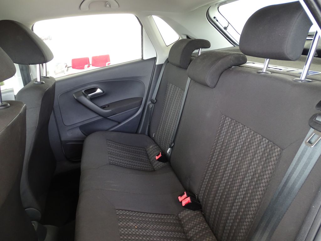 
								Volkswagen Polo 1.4 TDI Edition BlueMotion full									