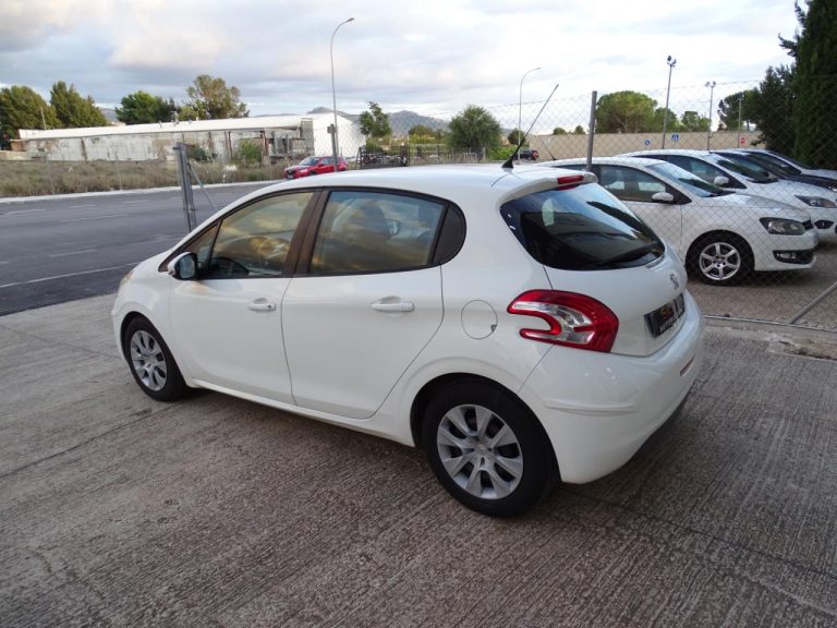Peugeot 208 1.4 Hdi. Business